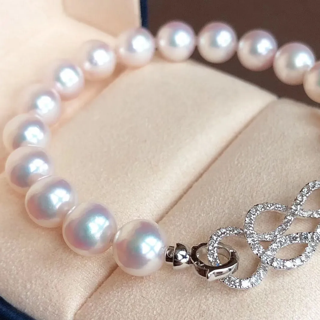 7.5-8.0 mm Near Gem White Akoya Pearl Bracelet & Diamond in 18K Gold Clasp