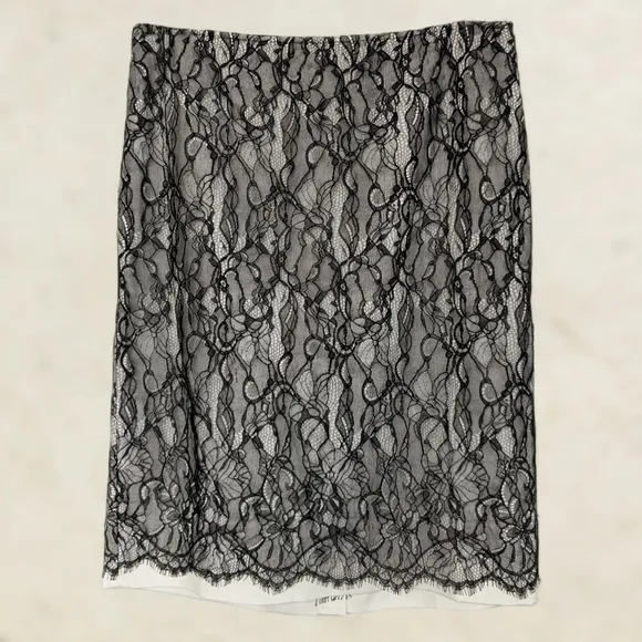 Ann Taylor Straight Knee Length Skirt Black Lace Ivory Unlined Mid Rise - sz 12