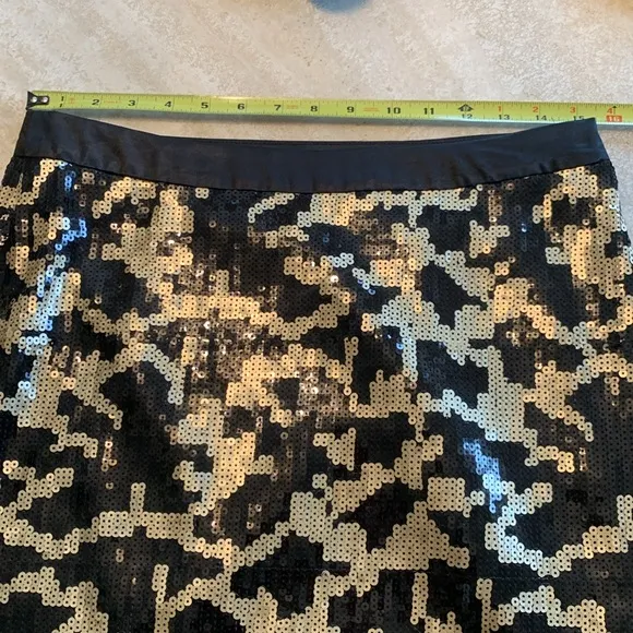 BCBGMaxAzria sequined leopard skirt, leopard print black/gold, zip. 4 EUC
