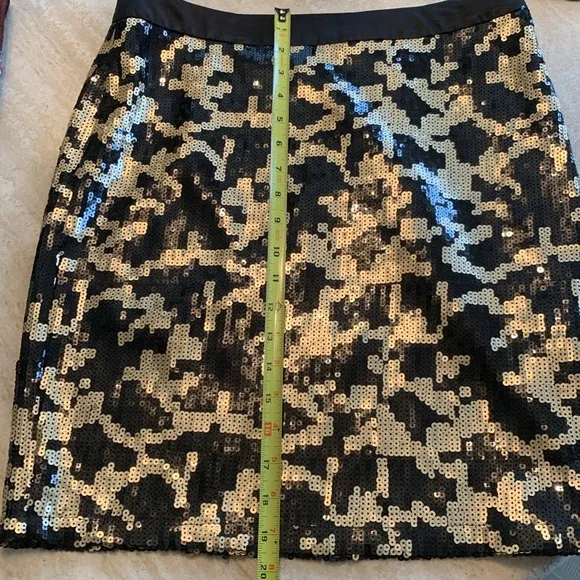 BCBGMaxAzria sequined leopard skirt, leopard print black/gold, zip. 4 EUC