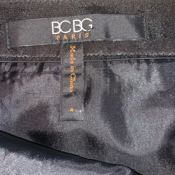 BCBGMaxAzria sequined leopard skirt, leopard print black/gold, zip. 4 EUC