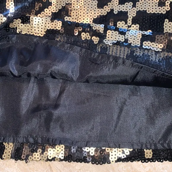 BCBGMaxAzria sequined leopard skirt, leopard print black/gold, zip. 4 EUC