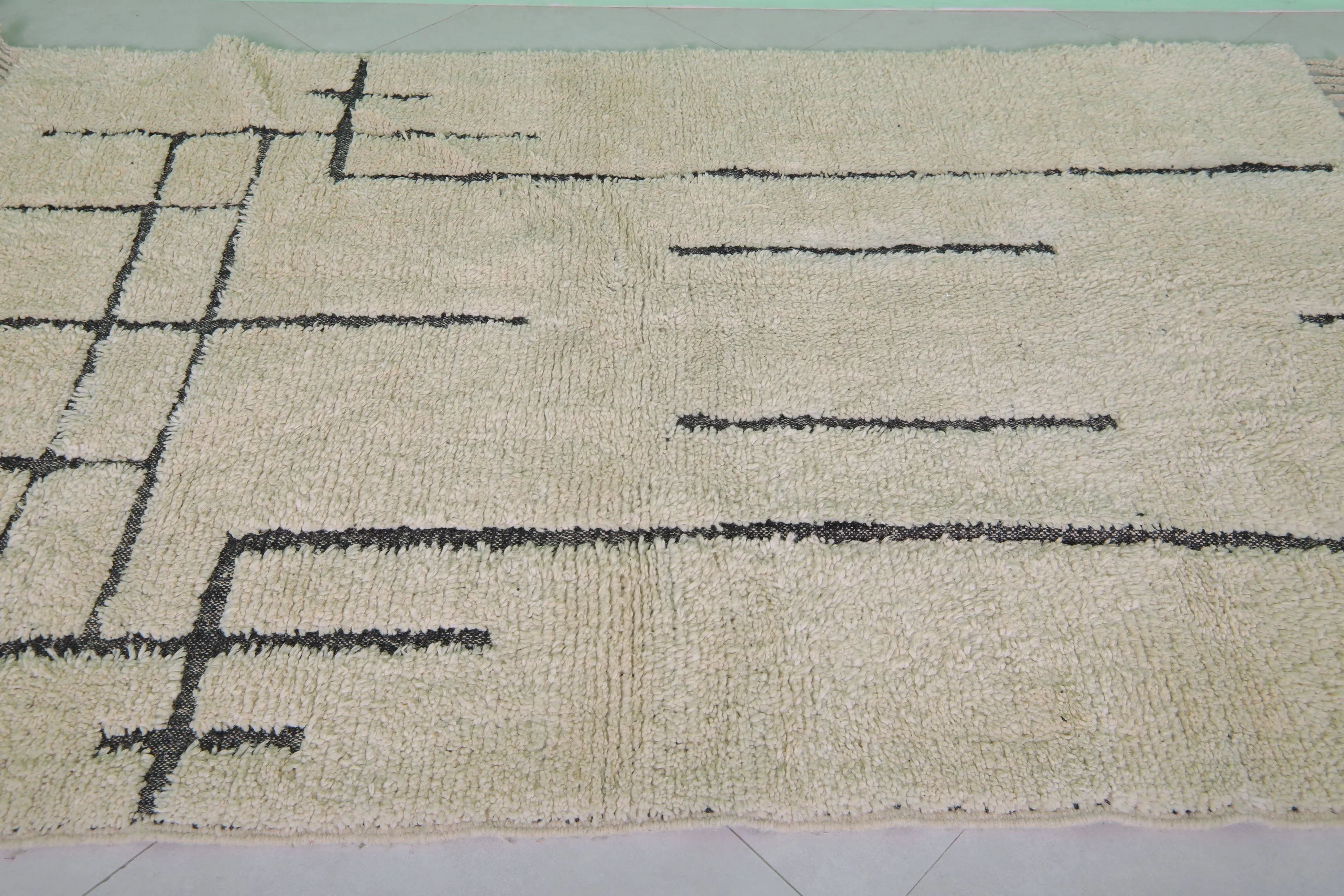 Beni Ourain Rug - Handwoven 5.3 x 8.1 Feet | Moroccan Wool Luxury