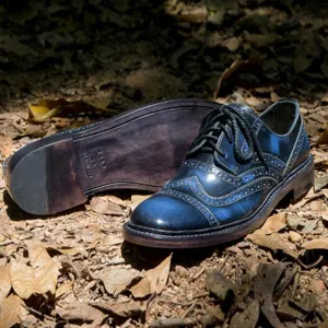 Carved Retro Style Derby Shoes Lace-up Leather Shoes