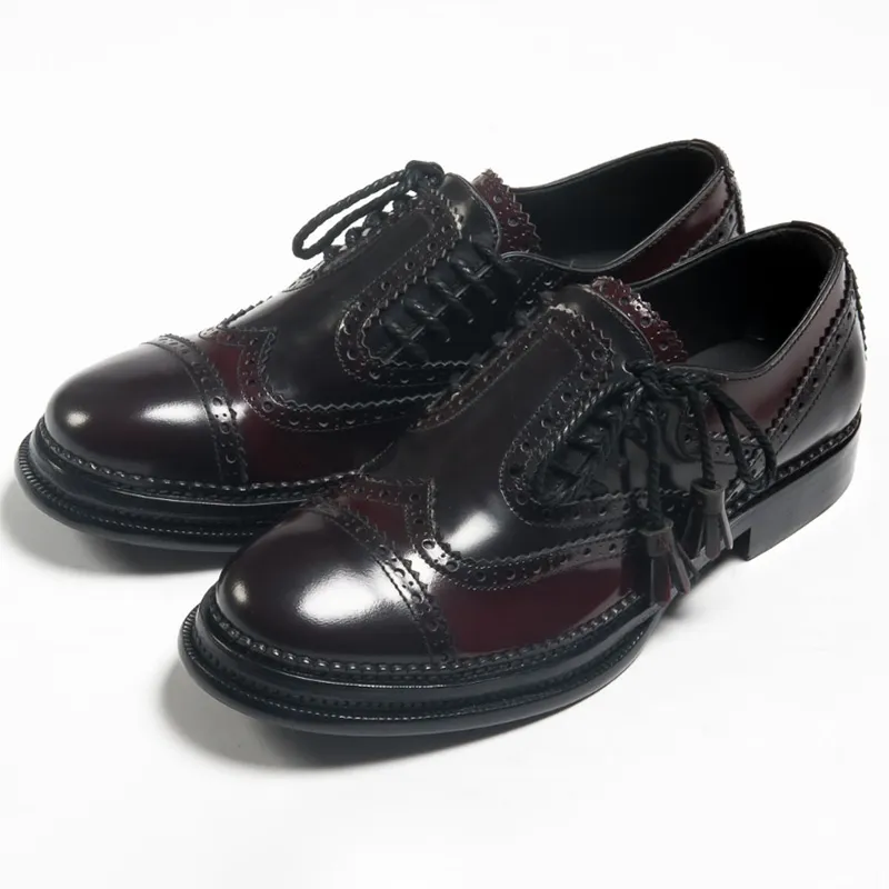 Carved Retro Style Derby Shoes Lace-up Leather Shoes