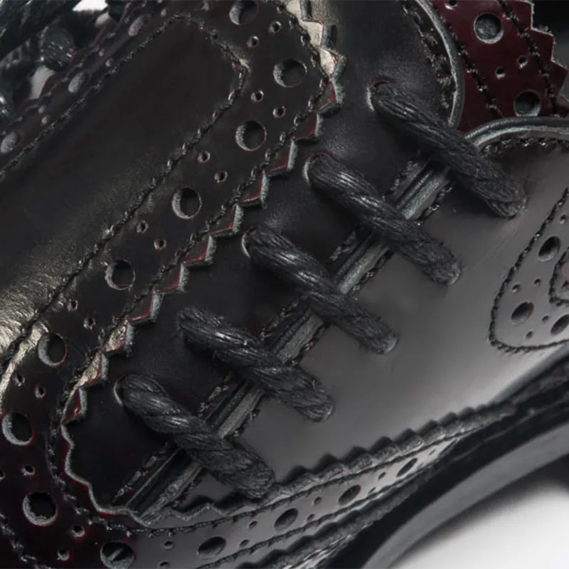 Carved Retro Style Derby Shoes Lace-up Leather Shoes