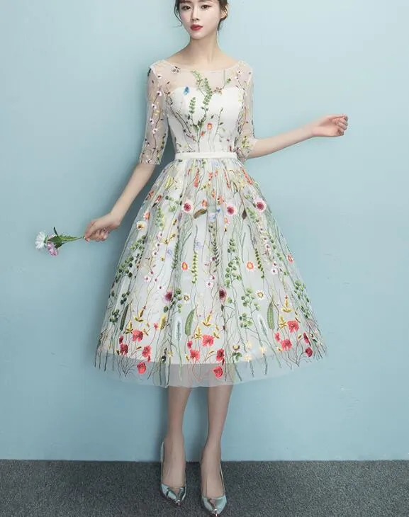 Lace Floral Elegant Knee Length Round Neckline Party Dress