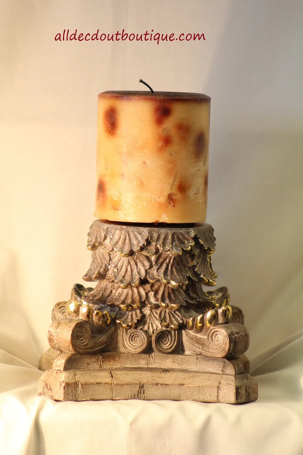 Pillar Candle Holder | 4" x 6" Gold Accent
