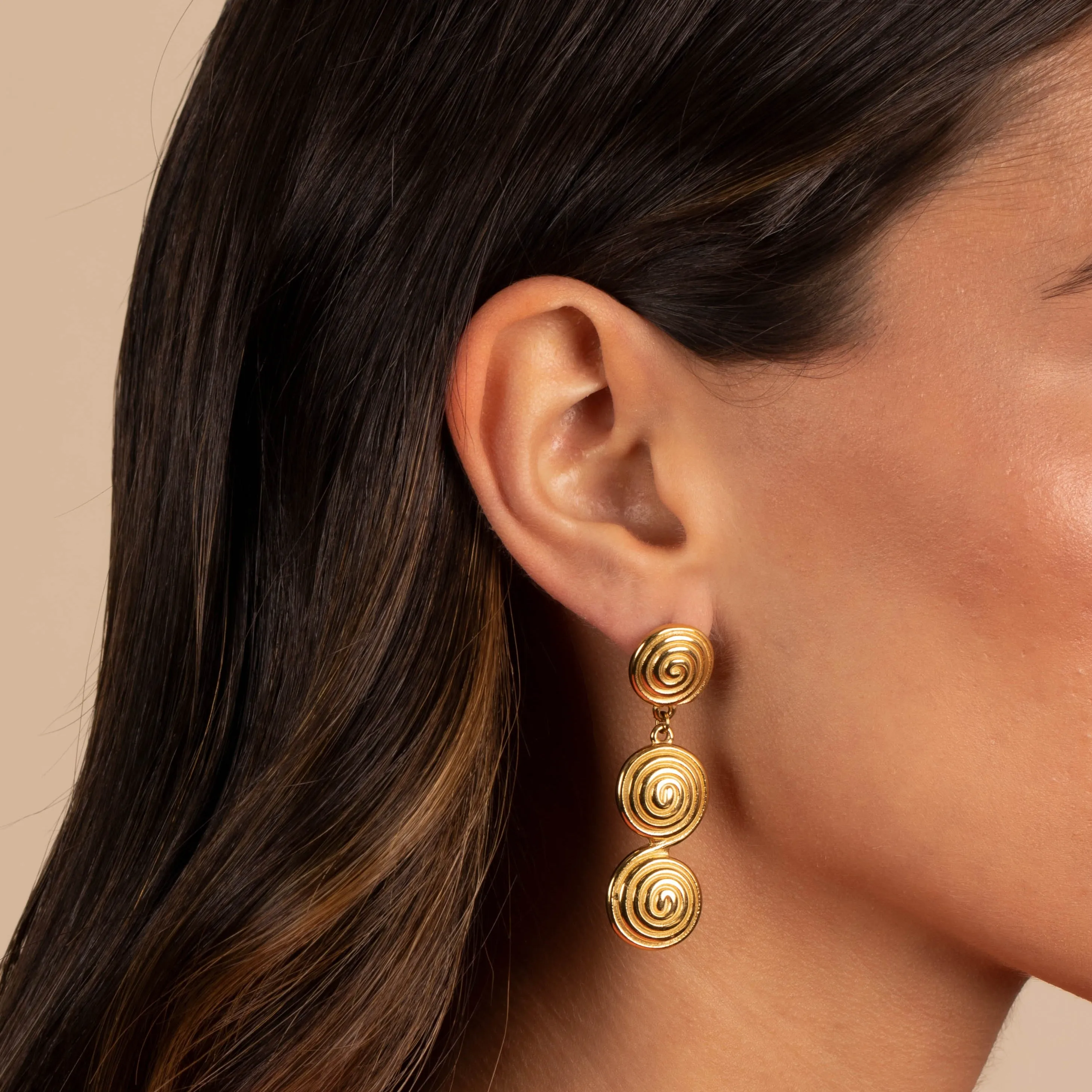Triple Swirl Ball Srop Stud Earring