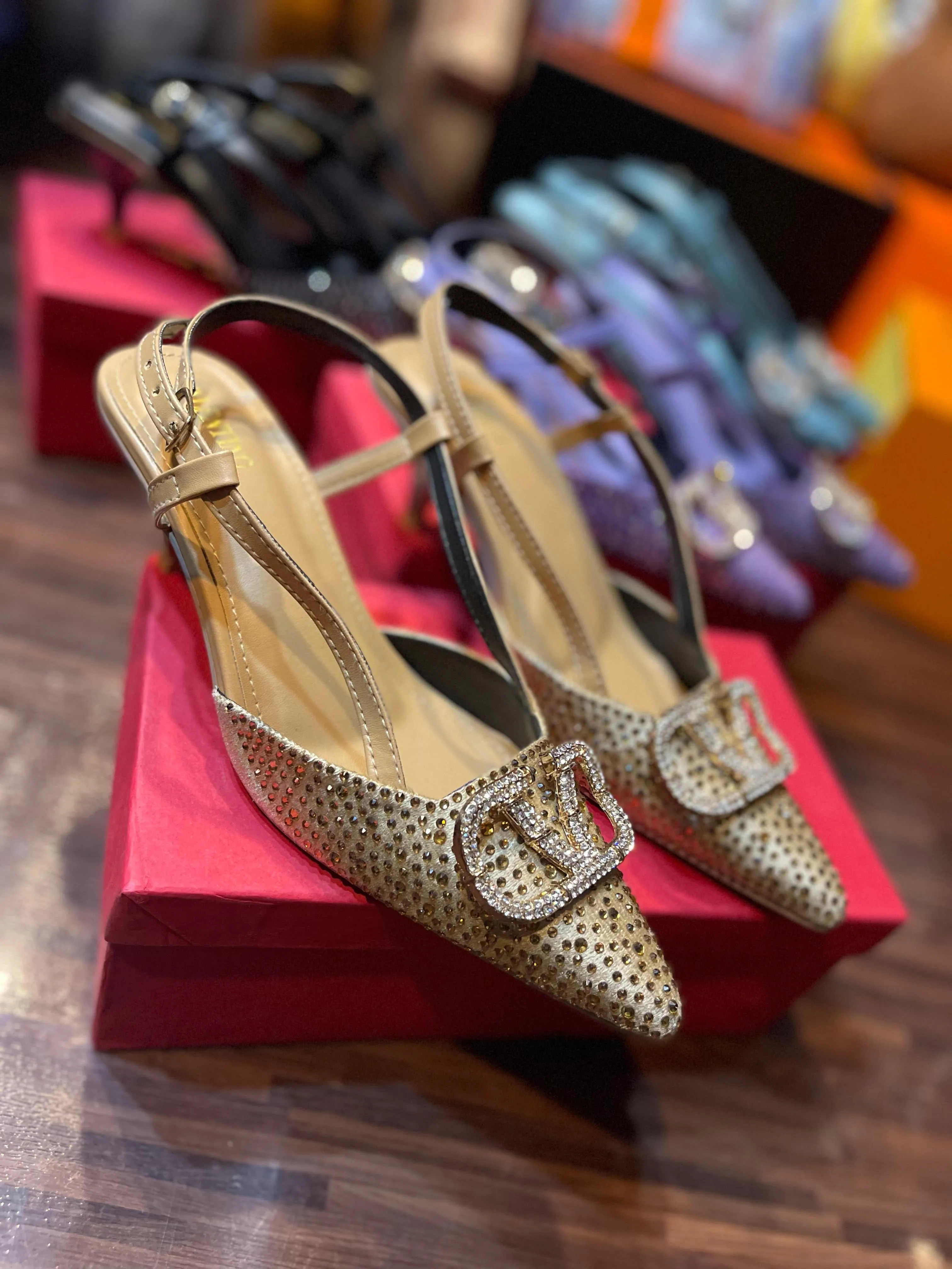 VALNTINO heel golden